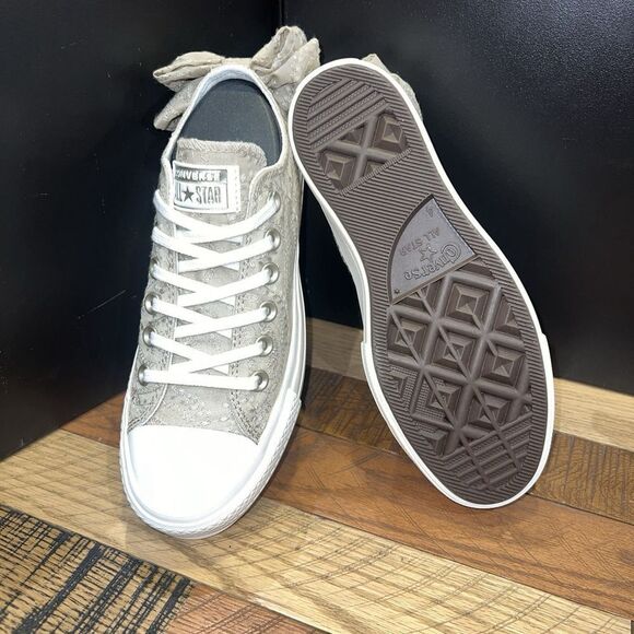 Converse Chuck Taylor All Star Lift Bow Nutty Granola Embroidered Flowers Size 8 - Picture 8 of 8